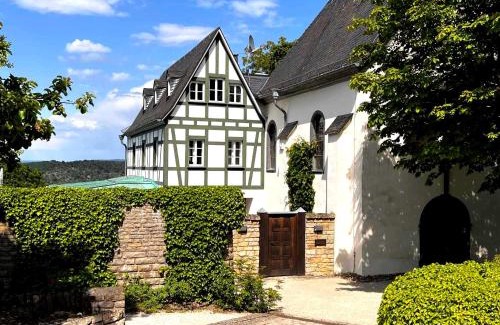 Boppard Apartment | Oceanfront Retreat at Altes Forsthaus Boppard, Rated 9.7