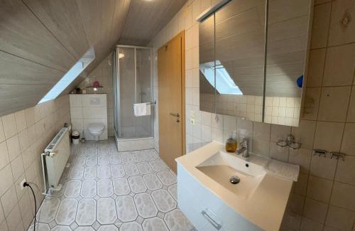 Kriegsdorf House | Cozy Altes Gasthaus Leuna Pension with Breakfast & Kitchen