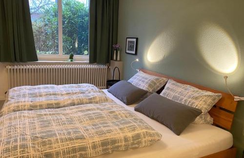 Osterbruch Apartment | Altes Pastorenhus: Oceanfront Retreat with High Ratings