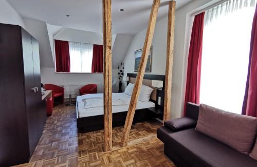 Ernst Hotel | Oceanfront Altes Pfarrhaus: Pet-Friendly Getaway Awaits