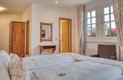 Beilstein Bed & Breakfast | Inviting Altes Zollhaus: Family-Friendly & Highly Rated Stay