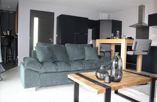Fontenay-le-Comte House | Relax at Althéa: Oceanfront Gîte with Spa and Hot Tub