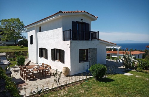 Siviri House | Discover AlThea Seaview Villa with Family-Friendly Amenities