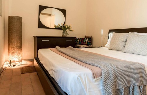 Riva Apartment | ALTIDO View Apartment for 6 with Communal Pool Access