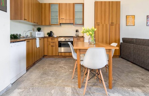 Riva Apartment | ALTIDO View Apartment for 6 with Communal Pool Access
