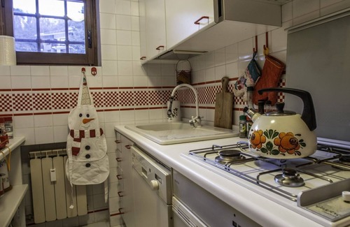 Dolonne Apartment | Family-Friendly Apartment for 6, Steps from Ski Lifts