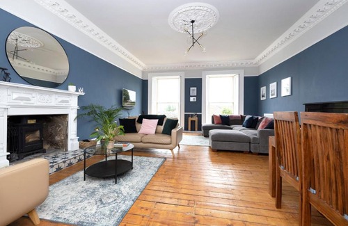 Eskbank House | ALTIDO House with Free Parking, Pet & Child Friendly