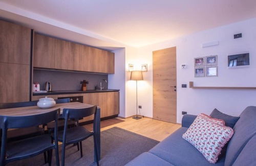 Courmayeur House | Comfortable Flat for 4 with Parking in Courmayeur