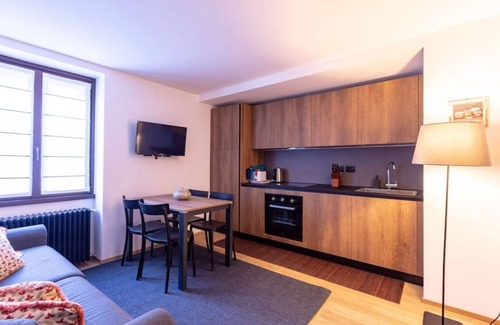 Courmayeur House | Comfortable Flat for 4 with Parking in Courmayeur