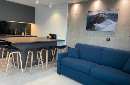 Val-Thorens Apartment | Cozy Olympic Apartment for 5 at the Foot of Ski Slopes