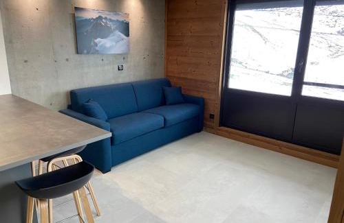 Val-Thorens Apartment | Cozy Olympic Apartment for 5 at the Foot of Ski Slopes