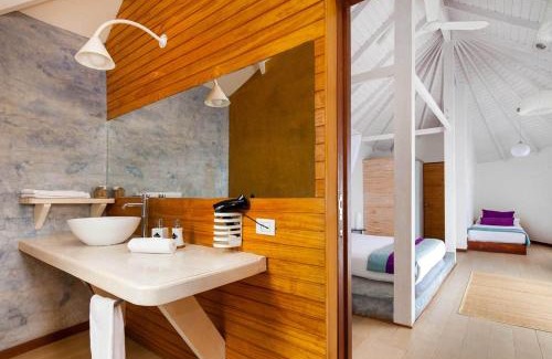 Hanga Roa Hotel | Relax at Altiplanico Rapa Nui: Pool, Restaurant & More