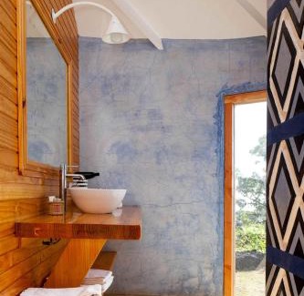 Hanga Roa Hotel | Relax at Altiplanico Rapa Nui: Pool, Restaurant & More