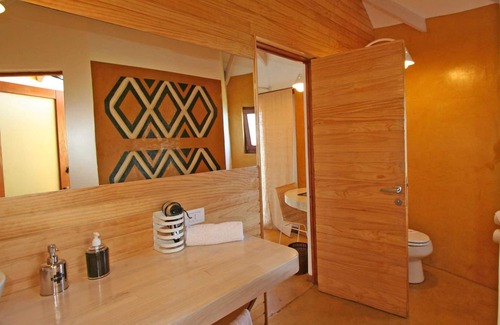 Hanga Roa Hotel | Discover Altiplanico Rapa Nui: Pool, Spa & Family-Friendly