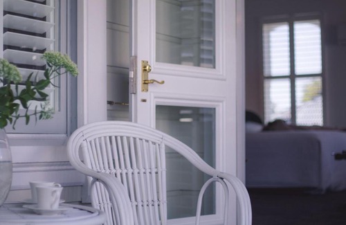 Martinborough House | Top-Rated Altitude Studio with Wheelchair Access Awaits
