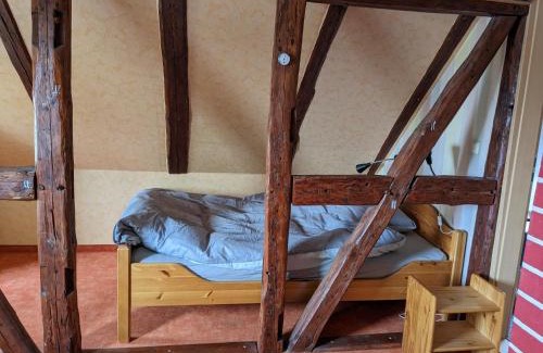 Dahre Bed & Breakfast | Cozy Altmark - Haus am Hang with Garden & Pet-Friendly Stay