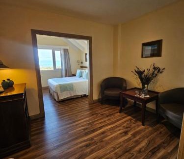 Macrozona Meseta Cerro Calafate Hotel | Discover Alto Calafate Hotel: Ocean View & Spa Retreat