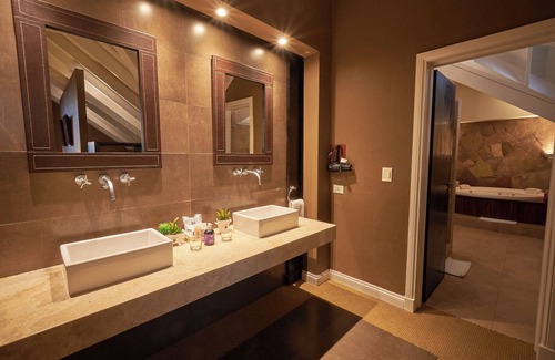 Macrozona Meseta Cerro Calafate Hotel | Experience Alto Calafate Hotel Patagonico: 4-Star Comfort