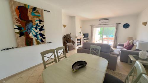 Alvor Apartment | Relax at Alto Club with Private Beach and Ocean View