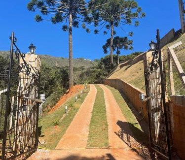 Agua Santa House | Discover Alto da Reserva: 4-Star Family-Friendly Retreat