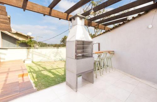 Vila Caranga House | Alto da Tartaruga: Beach View with Family and Pet Amenities