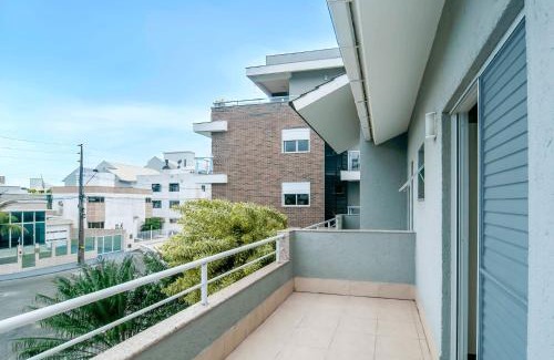 Ingleses Centro House | Exclusive Stay with Private Pool at Ingleses Resort