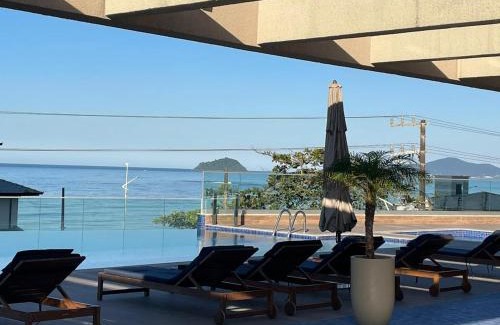 Itacolomi Apartment | Oceanfront Retreat: 4-Star Escape with Beto Carrero Views