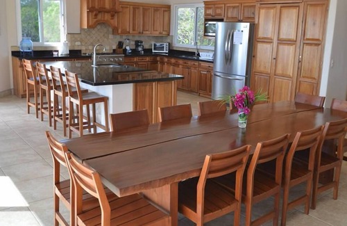Playa Colorado House | Unforgettable Stay at Altos De Colorado Beachfront Estate