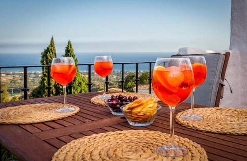 Centro Apartment | Altos de Marbella - Scenic Views & Family-Friendly Fun