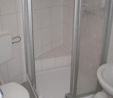 Goslar House | Pet-Friendly Altstadt-Hotel Gosequell with Oceanfront Views