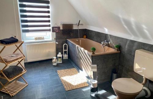Goslar House | Pet-Friendly Altstadt-Hotel Gosequell with Oceanfront Views