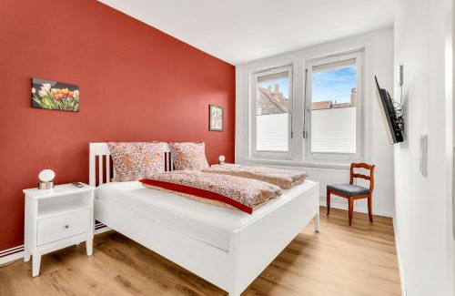 Goslar Apartment | Discover Altstadt-Refugium Goslar: 4-Star Family Getaway
