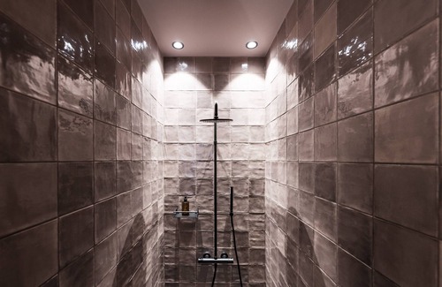 Innsbruck City Centre Hotel | Discover Altstadthotel Weisses Kreuz: 4-Star Excellence