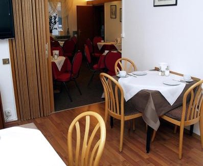 Braunschweig City Center Hotel | Discover Comfort at Altstadthotel Wienecke with Hot Tub