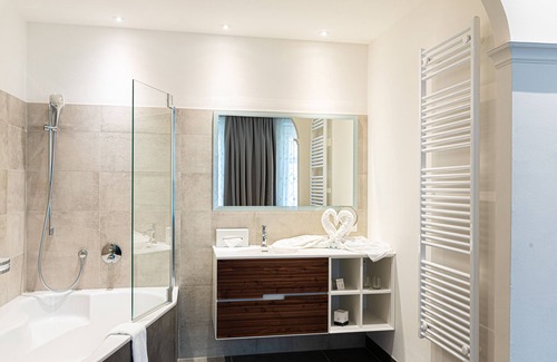 City Centre Salzburg Hotel | Explore Altstadthotel Wolf-Dietrich: 4-Star Comfort Awaits