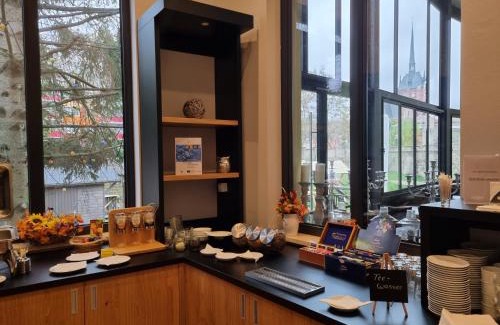 Schwedt/Oder Hotel | Pet-Friendly Getaway at AltstadtQuartier with Great Amenities