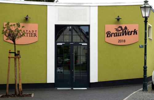 Schwedt/Oder Hotel | Pet-Friendly Getaway at AltstadtQuartier with Great Amenities