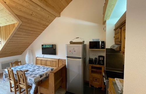 Laveissiere Apartment | Discover ALTURA T2 Duplex: Pet-Friendly Retreat by Mountains