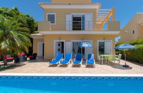 Bernarda Villa | Oceanfront Altura Villa: Family-Friendly with Pool Access