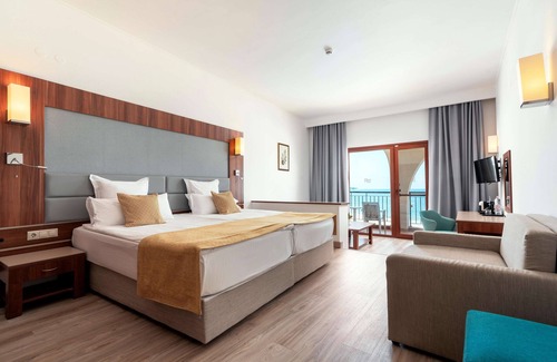 Obzor Resort | Discover Alua Helios Bay - All Inclusive 4-Star Escape