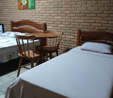 Praia do Frances Apartment | Cozy Rooms at Praia do Francês with Family-Friendly Perks