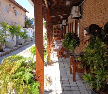 Praia do Frances Apartment | Cozy Rooms at Praia do Francês with Family-Friendly Perks