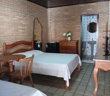 Praia do Frances Apartment | Cozy Rooms at Praia do Francês with Family-Friendly Perks