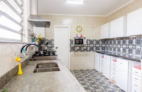 Alto de Pinheiros Apartment | Comfortable Suites with Spa and Breakfast for Your Stay