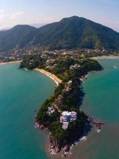 Pereque-Mirim House | Ocean View Escape: Guest Rated 10/10 for Families