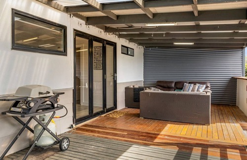 Cape Woolamai House | Unforgettable Alumuna: Oceanfront Retreat in Cape Woolamai