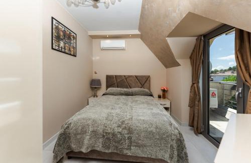 Sandanski Apartment | ALVA: Guest Rated 10/10 with Pet-Friendly Amenities