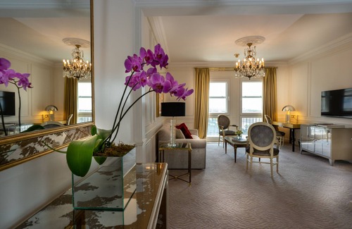 Recoleta Hotel | Elegant Alvear Palace Hotel: Rated 9.4 with Spa & Pool