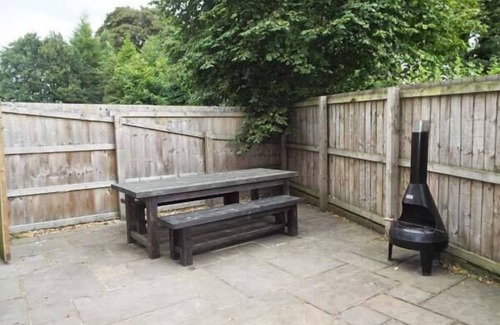 Farley Cottage | Discover Alveton: A 10/10 Family-Friendly Retreat