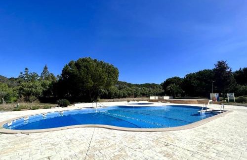 Alagoas Apartment | Poolside Bliss at Alvor Secret by Homing for Families